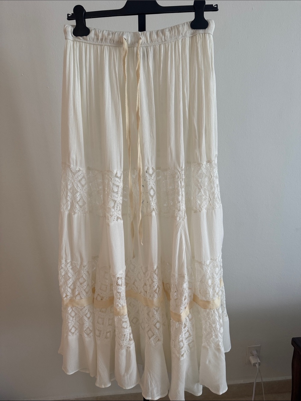 Free People Swept Away Maxi Skirt Size Small S/P in Clean Ivory - Boho Crochet - Picture 9 of 13